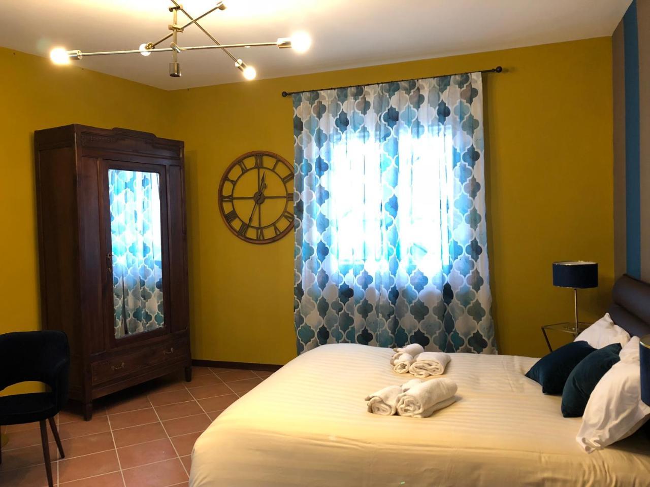 Panoramic Villa Garassino - Country Rooms And Fine Restaurant เตรโซ ภายนอก รูปภาพ