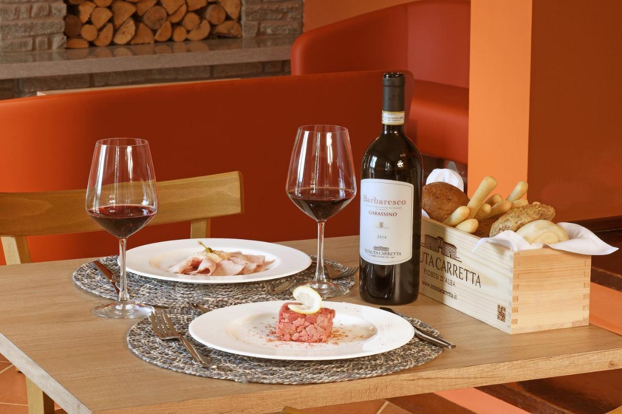 Panoramic Villa Garassino - Country Rooms And Fine Restaurant เตรโซ ภายนอก รูปภาพ